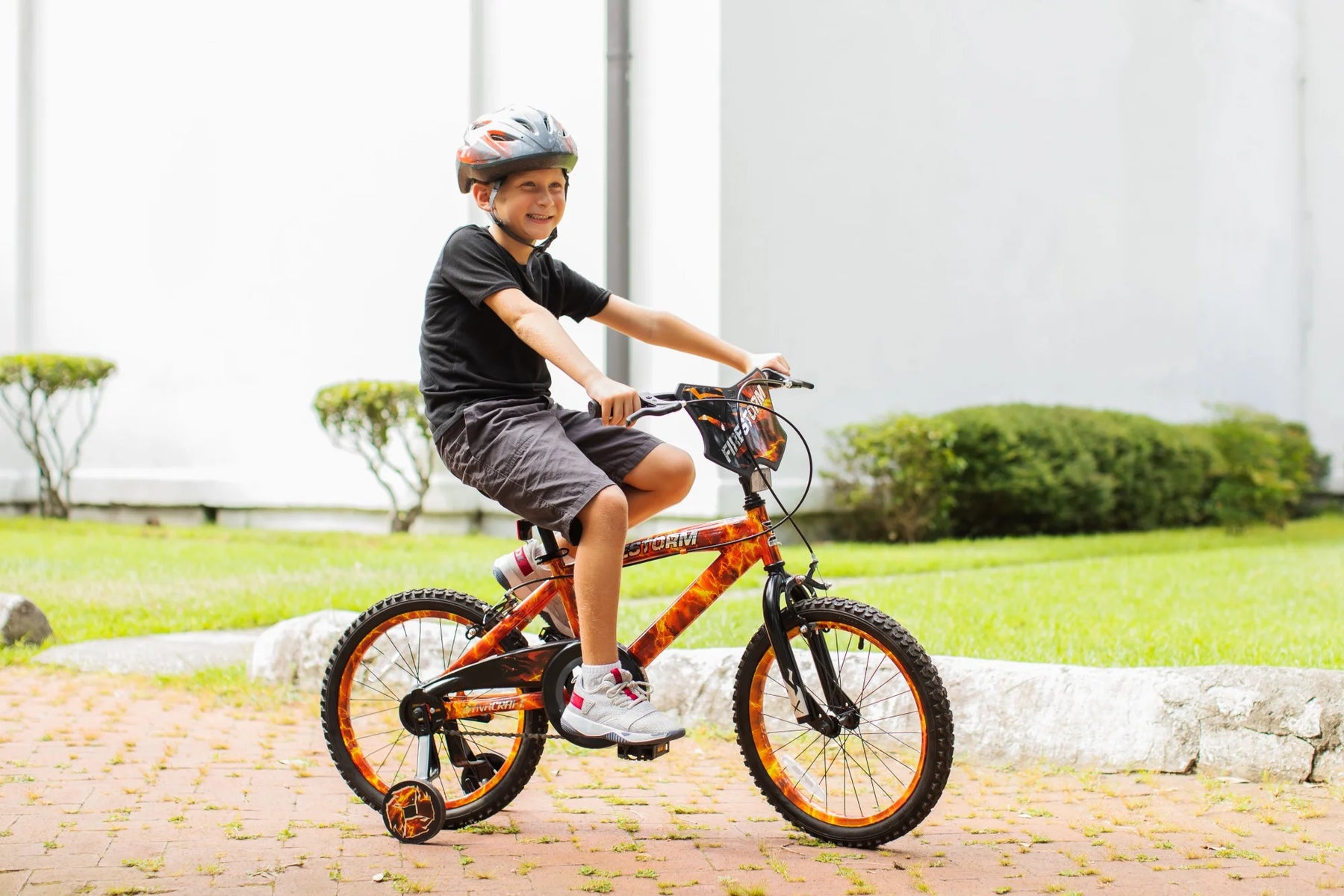 18" Dynacraft Firestorm Boys Bike, BMX, Ages 6 - 9, Durable Steel Frame