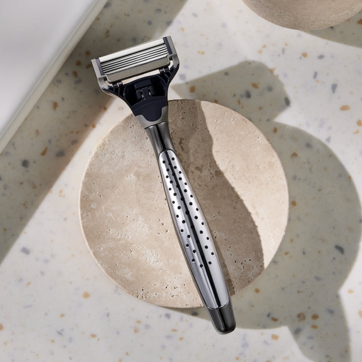 Harry's Chrome Handle / Chrome - Obsidian / Shave Cream